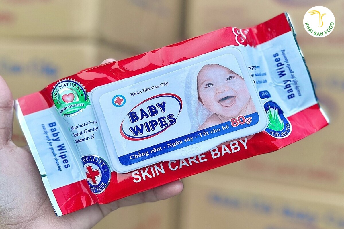 Tất tần tật về khăn giấy ướt Baby Wipes có tốt cho bé sơ sinh hay không?