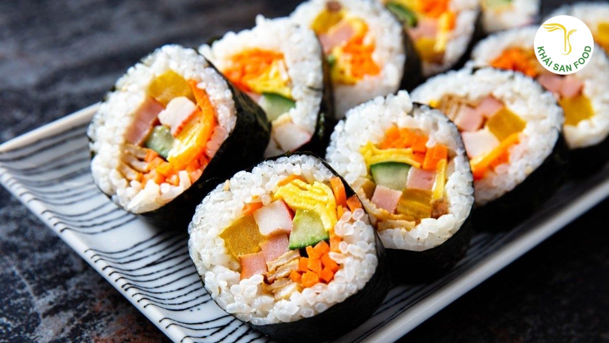 Món ăn vặt hàn quốc - Kimbap