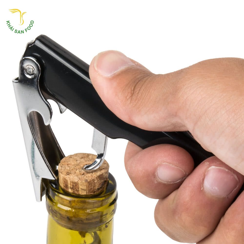 Key wine bao gồm có ba bộ phận quan trọng: dao cắt giấy bạc, cần gạt và đinh ốc