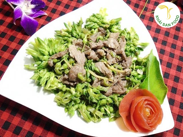 Bắp bò Úc nấu gì ngon? Bò xào hoa thiên lý ngay và luôn nhé!