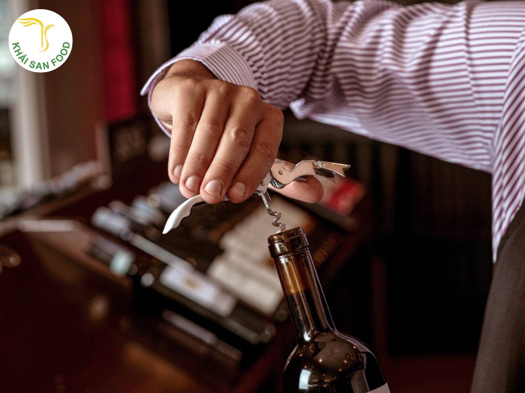 Waiter's Corkscrews - Dụng cụ mở nắp rượu chuyên dụng của các bồi bàn