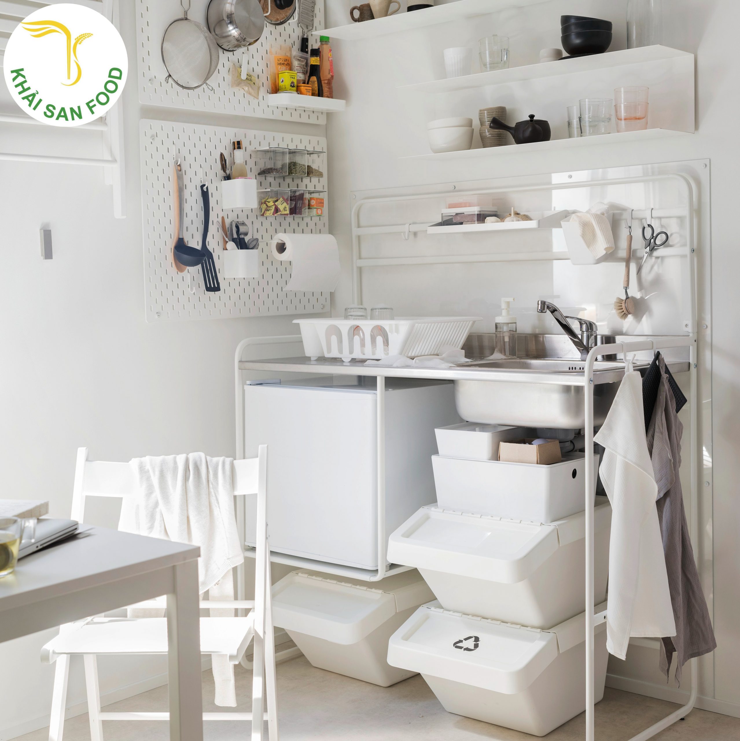 Đơn giản nhưng phải đẹp! Quả thật không chỉ các dụng cụ bếp mà các vật dụng khác cũng vô cùng tinh tế và bắt mắt