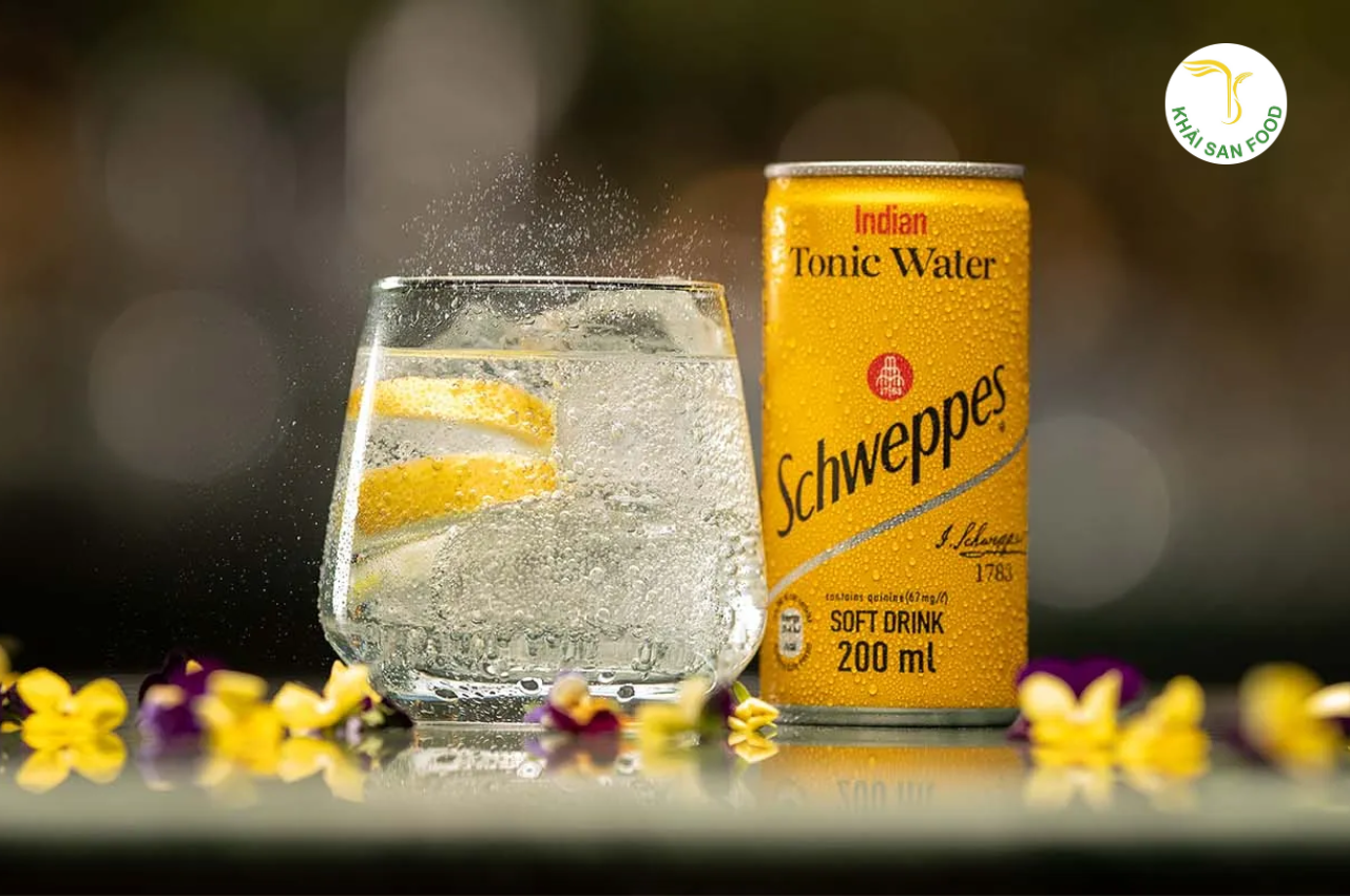 Schweppes Tonic với hương chanh đặc trưng ngon khó cưỡng