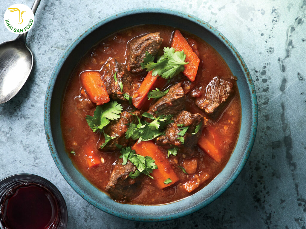 Đôi Nét Về Món Bò Sốt Vang Thượng Vị