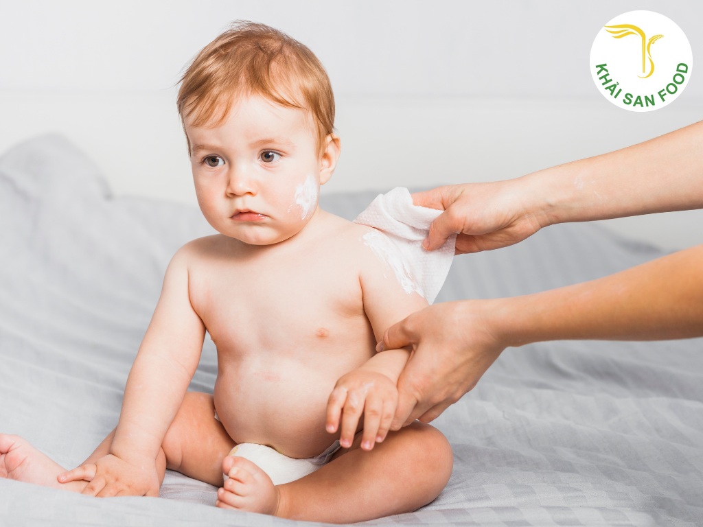 Làn da mỏng manh của bé cần được bảo vệ