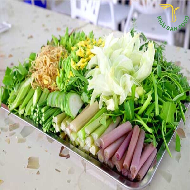 Mỗi món lẩu Thái có thể đi kèm với một số loại rau khác nhau, tùy theo sở thích và bản chất của món ăn