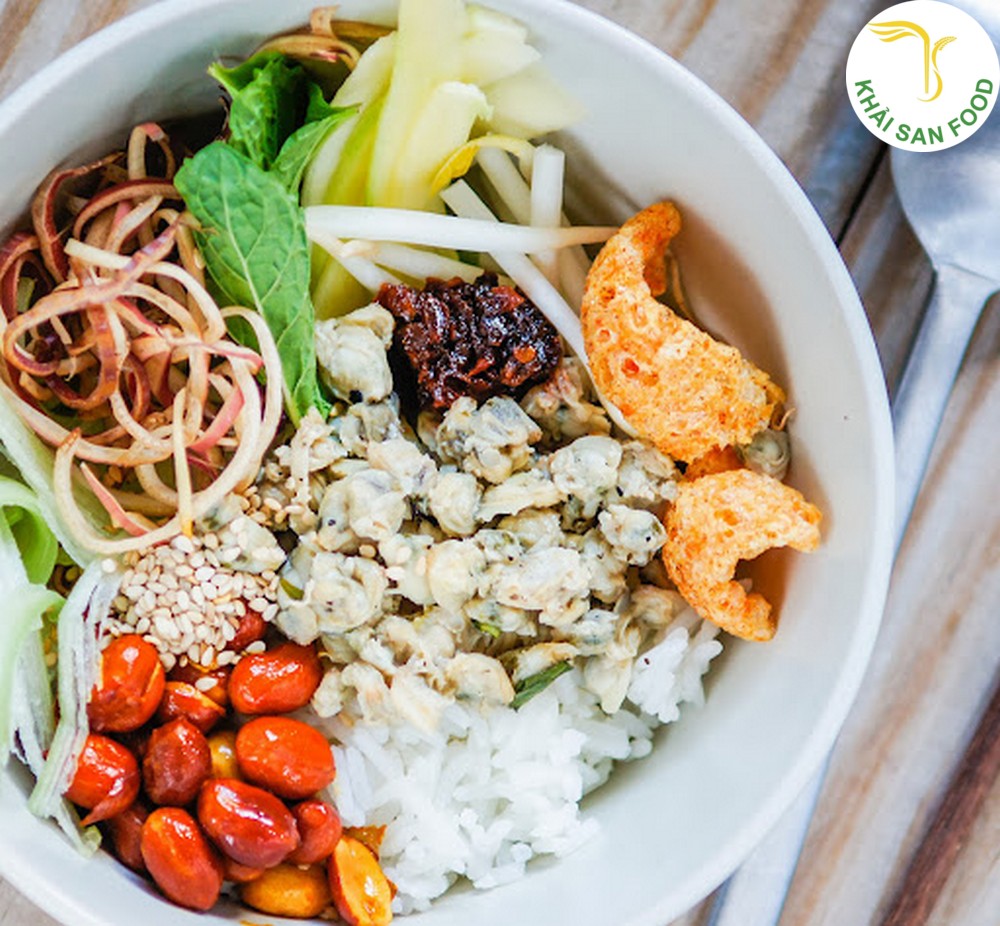 Cơm hến đặc sản của Huế