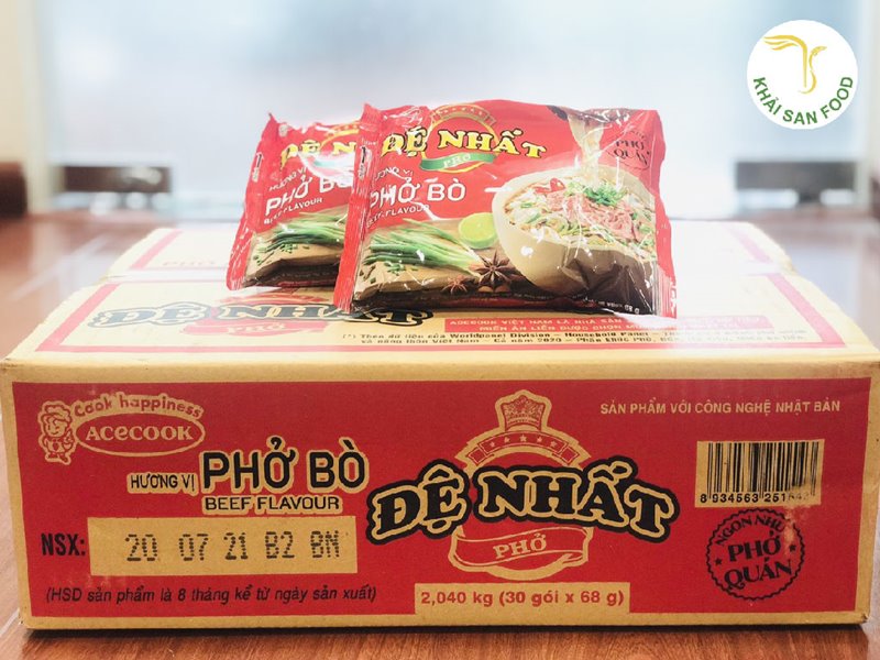 Phở ăn liền có hại hay gây béo hay không? Sản phẩm chứa lượng calo tương đối thấp, không đầy đủ chất dinh dưỡng. Tuy nhiên, nếu ăn quá nhiều sẽ gây hại, không tốt cho sức khỏe