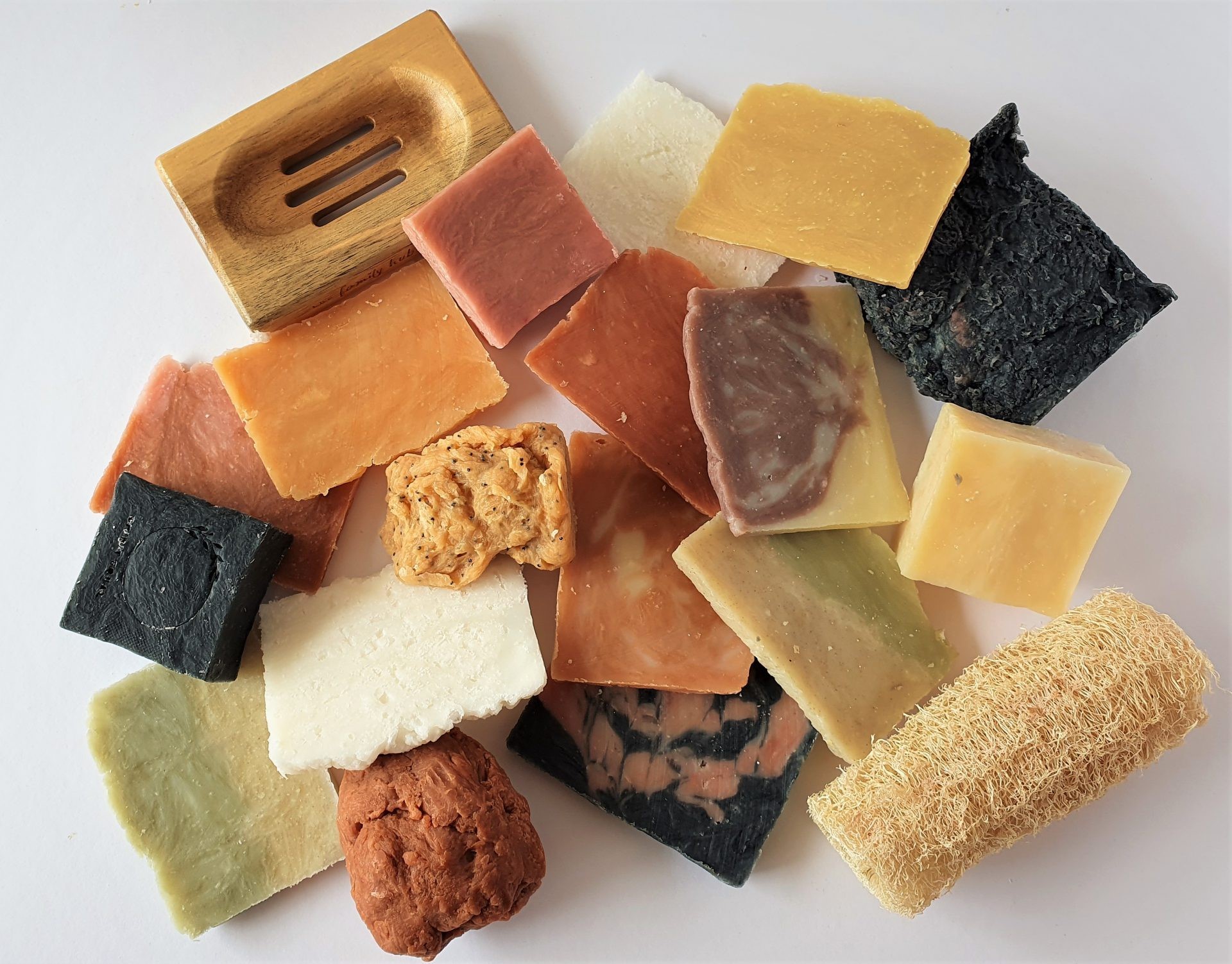 Để tạo ra một bánh xà phòng hữu cơ cũng trải qua rất nhiều công đoạn cầu kì