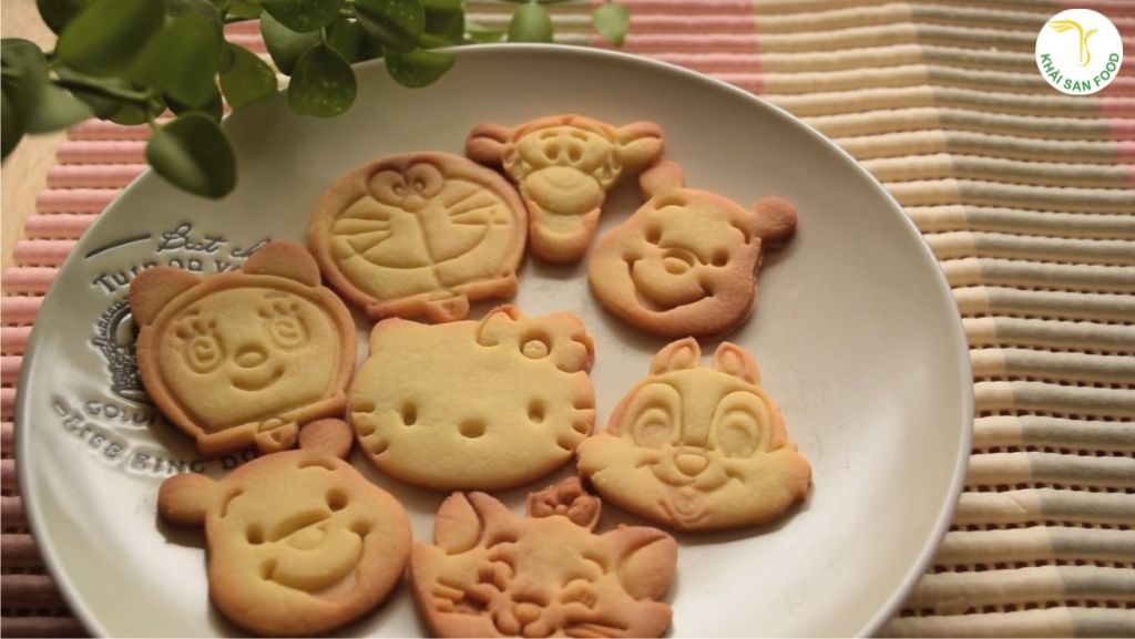 bánh danisa trẻ mấy tuổi ăn được, bánh quy bơ hình thú, bánh quy kem, bánh goute hộp thiếc, bánh gấu koala