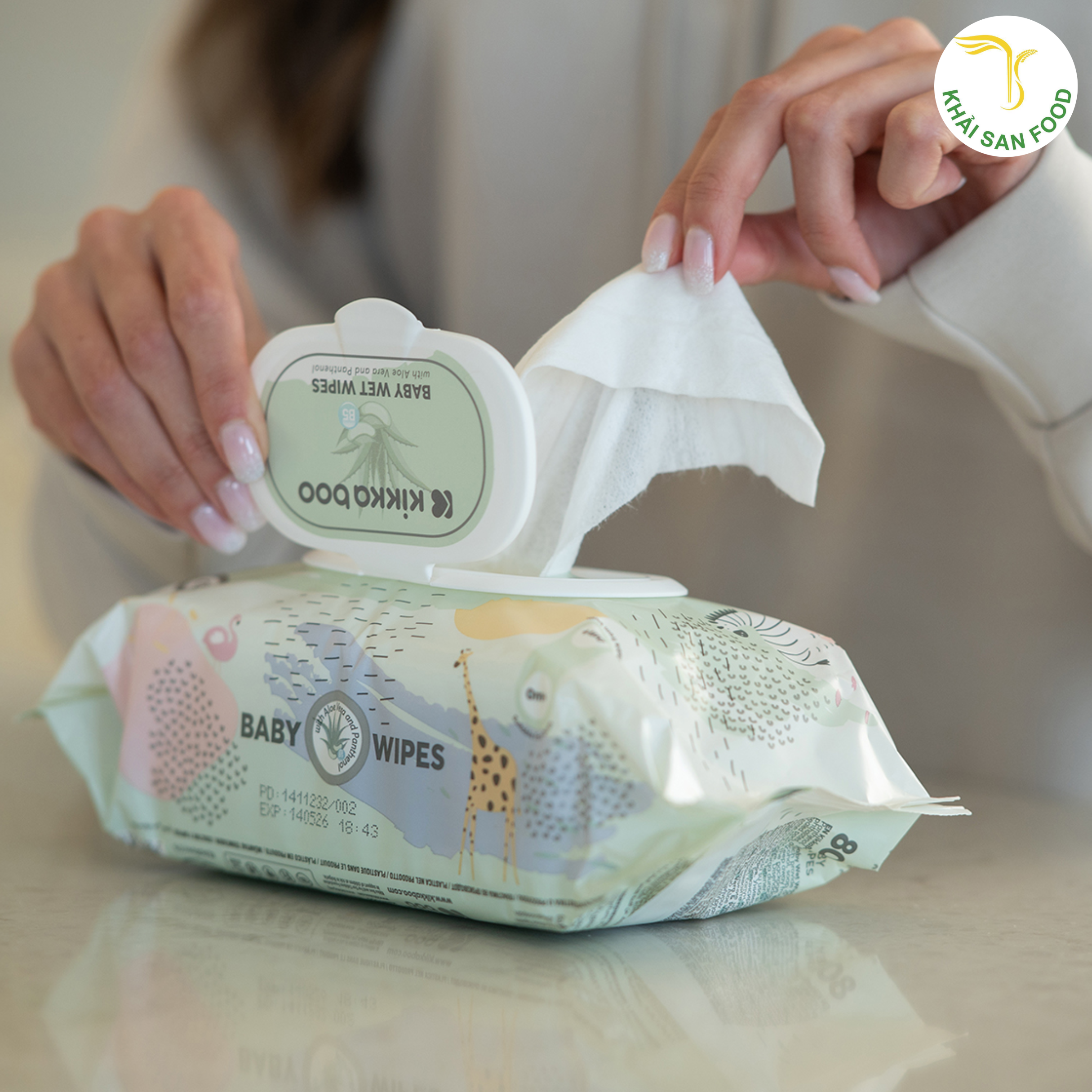 Việc sử dụng khăn giấy ướt cho bé - Baby Wet Wipes 