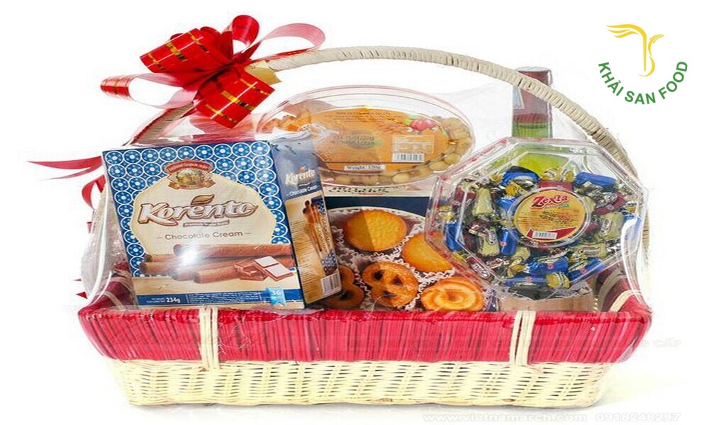 giỏ bánh kẹo ngày tết