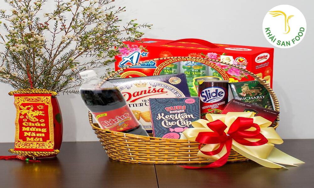 giỏ bánh kẹo tết