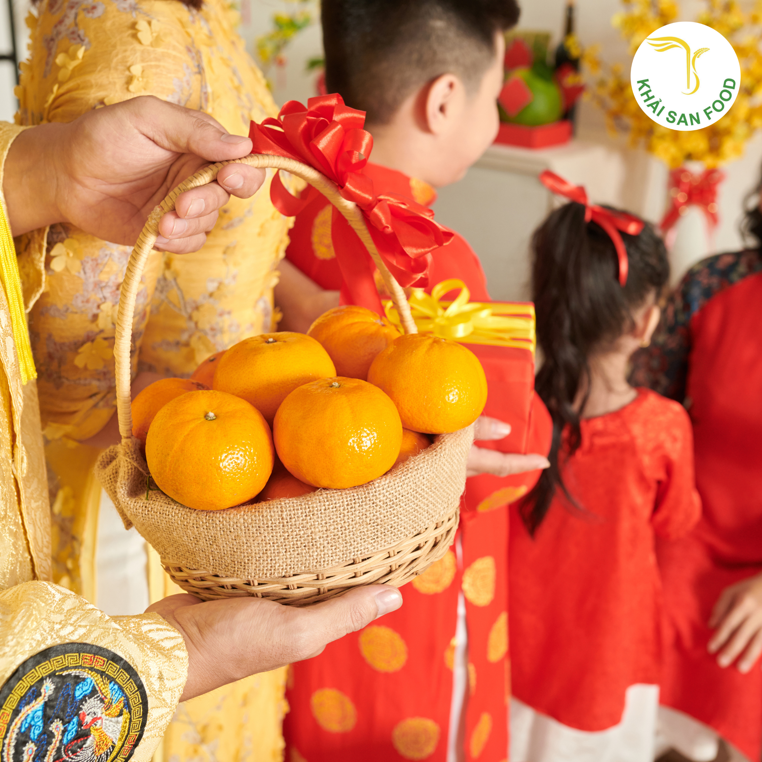 Của cho không bằng cách cho, việc chuẩn bị quà tặng biếu nhà người yêu, bố mẹ vợ, sếp, và cách tặng cũng vô cùng quan trọng