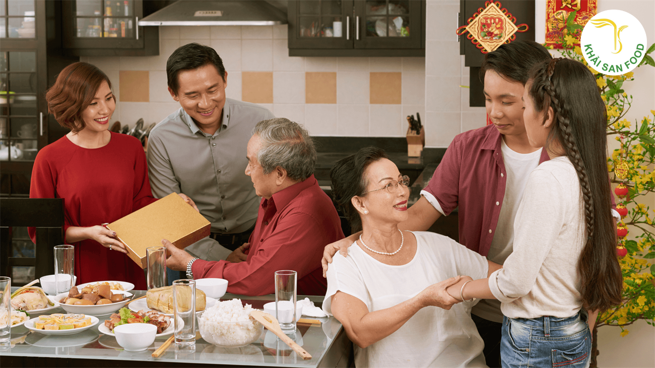 Giỏ bánh quà tết