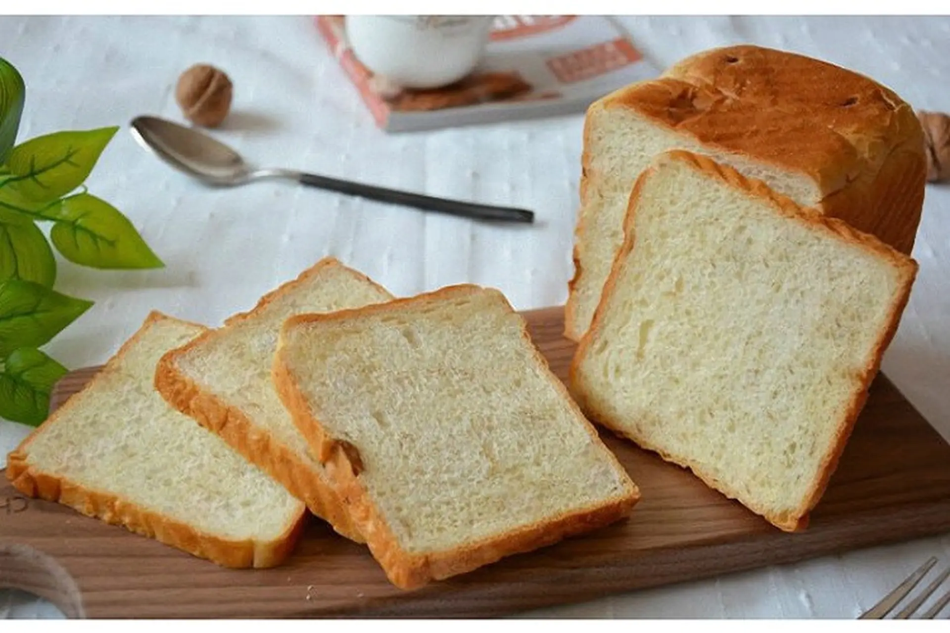 Bánh Mì Sandwich Bao Nhiêu Calo? Cách Ăn Đúng